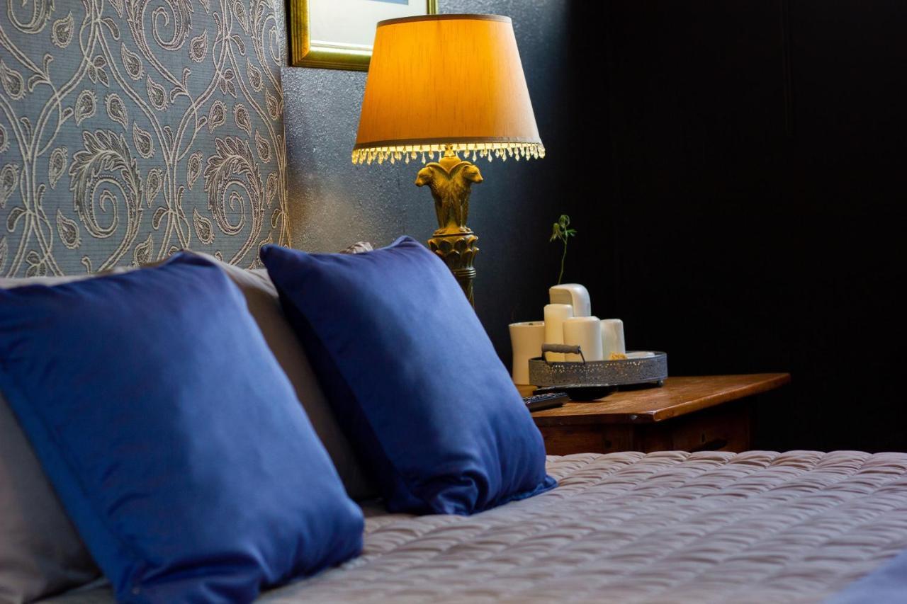 Koru Guesthouse Pretoria Bagian luar foto