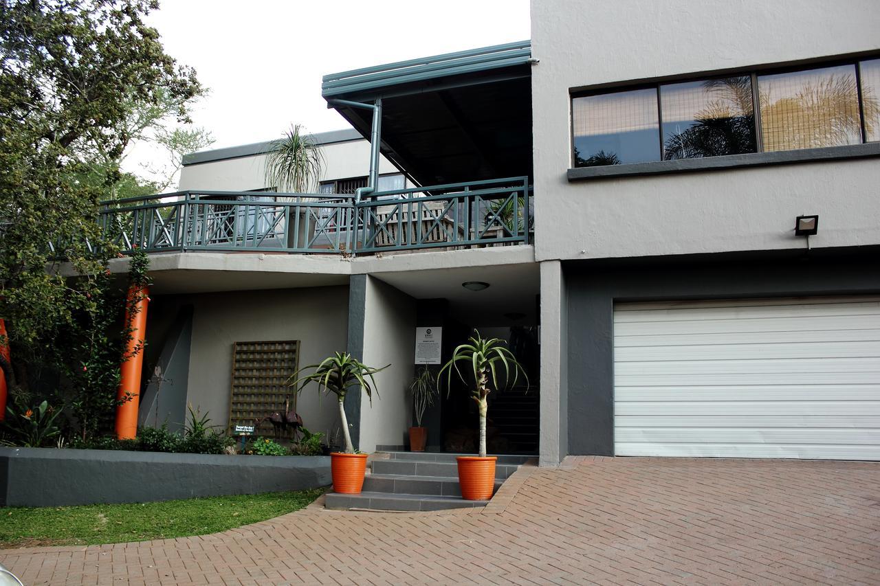 Koru Guesthouse Pretoria Bagian luar foto