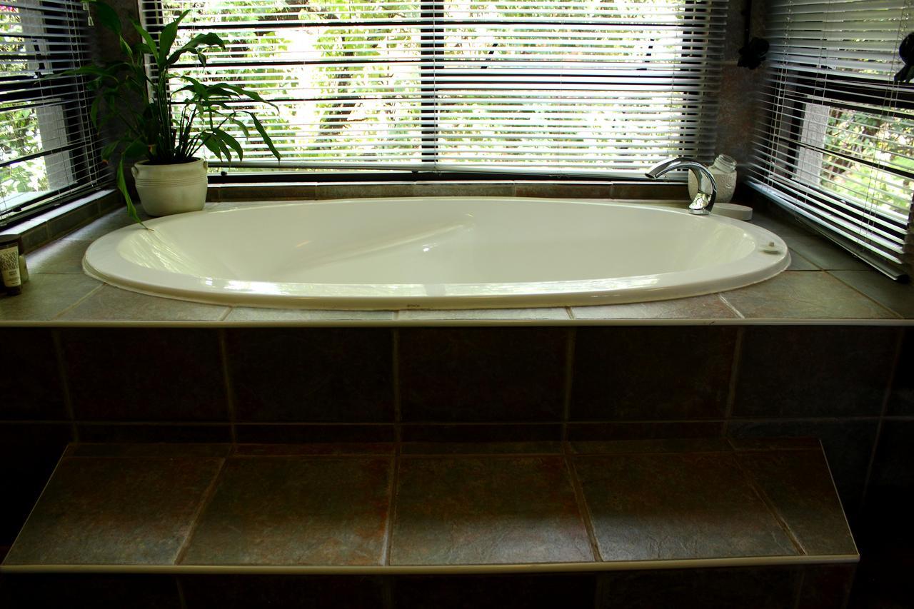 Koru Guesthouse Pretoria Bagian luar foto