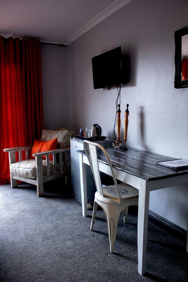 Koru Guesthouse Pretoria Bagian luar foto